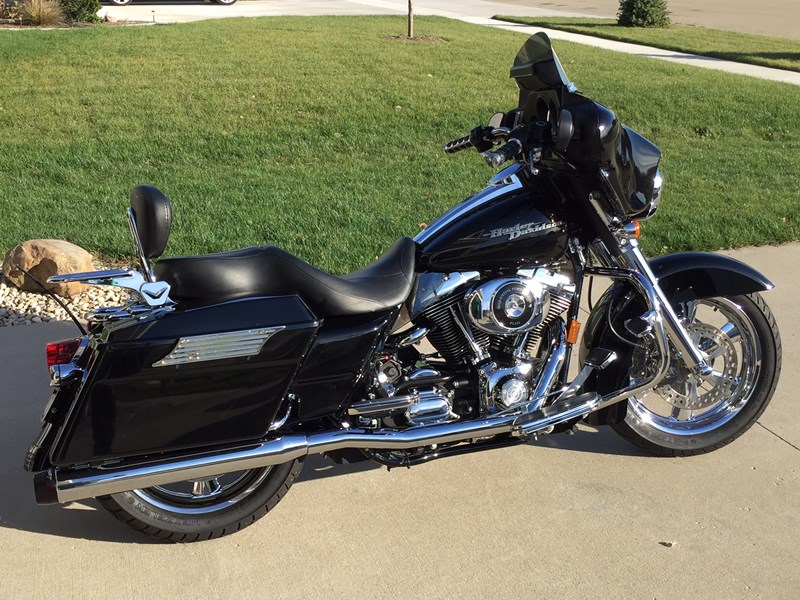 2006 HarleyDavidson® FLHX/I Street Glide® (Black), ottawa, Illinois