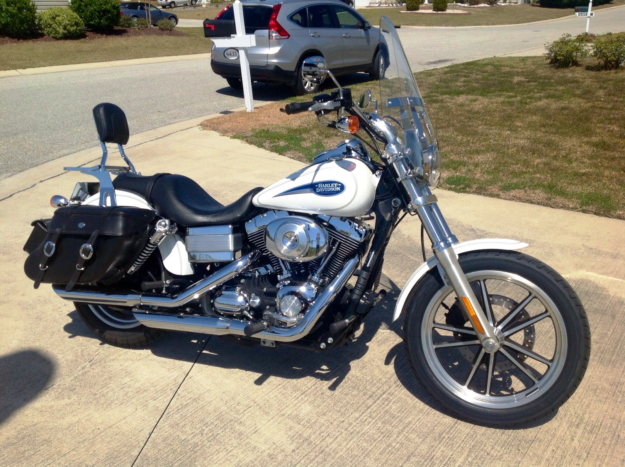 2006 HarleyDavidson® FXDL/I Dyna® Low Rider® (Glacier White Pearl