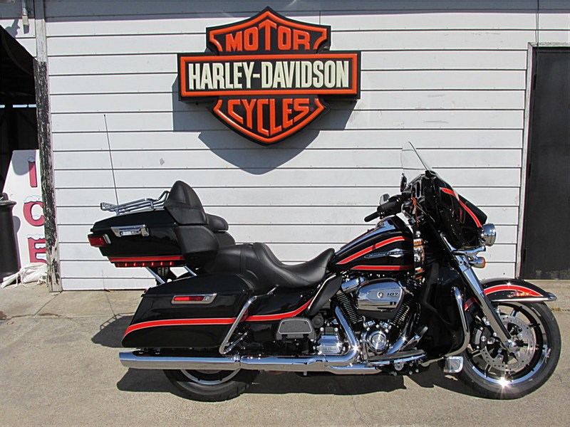 2017 HarleyDavidson® FLHTK Electra Glide® Ultra® Limited (Boswells